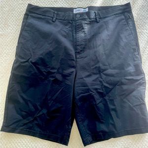 Old navy shorts size 38
